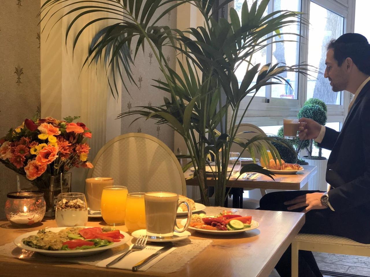 Litov Hotel - A Religious Boutique Hotel เยรูซาเลม ภายนอก รูปภาพ